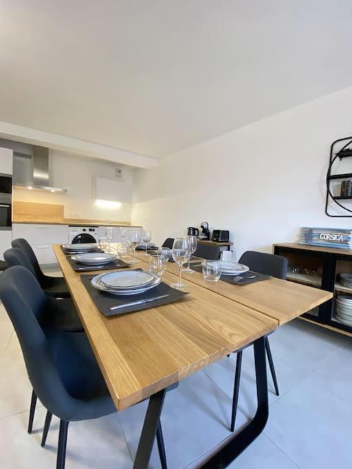 B32- T3-Les Hauts Du Port-Parking-Clim-Wifi-50M Du Port Bonifacio  Esterno foto